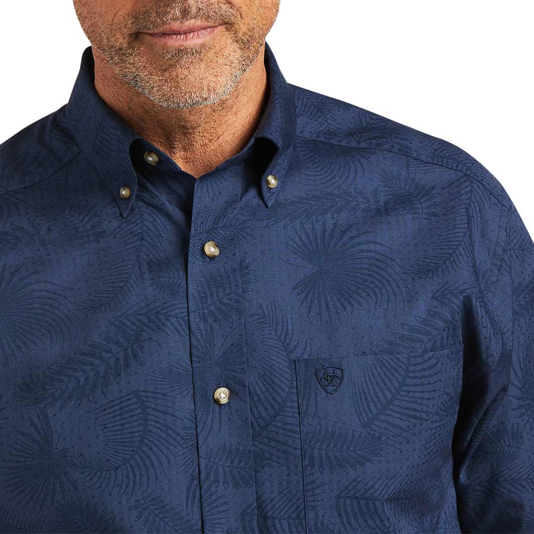Ariat Men's Tremaine Classic Fit Button-Down Short Sleeve Shirt