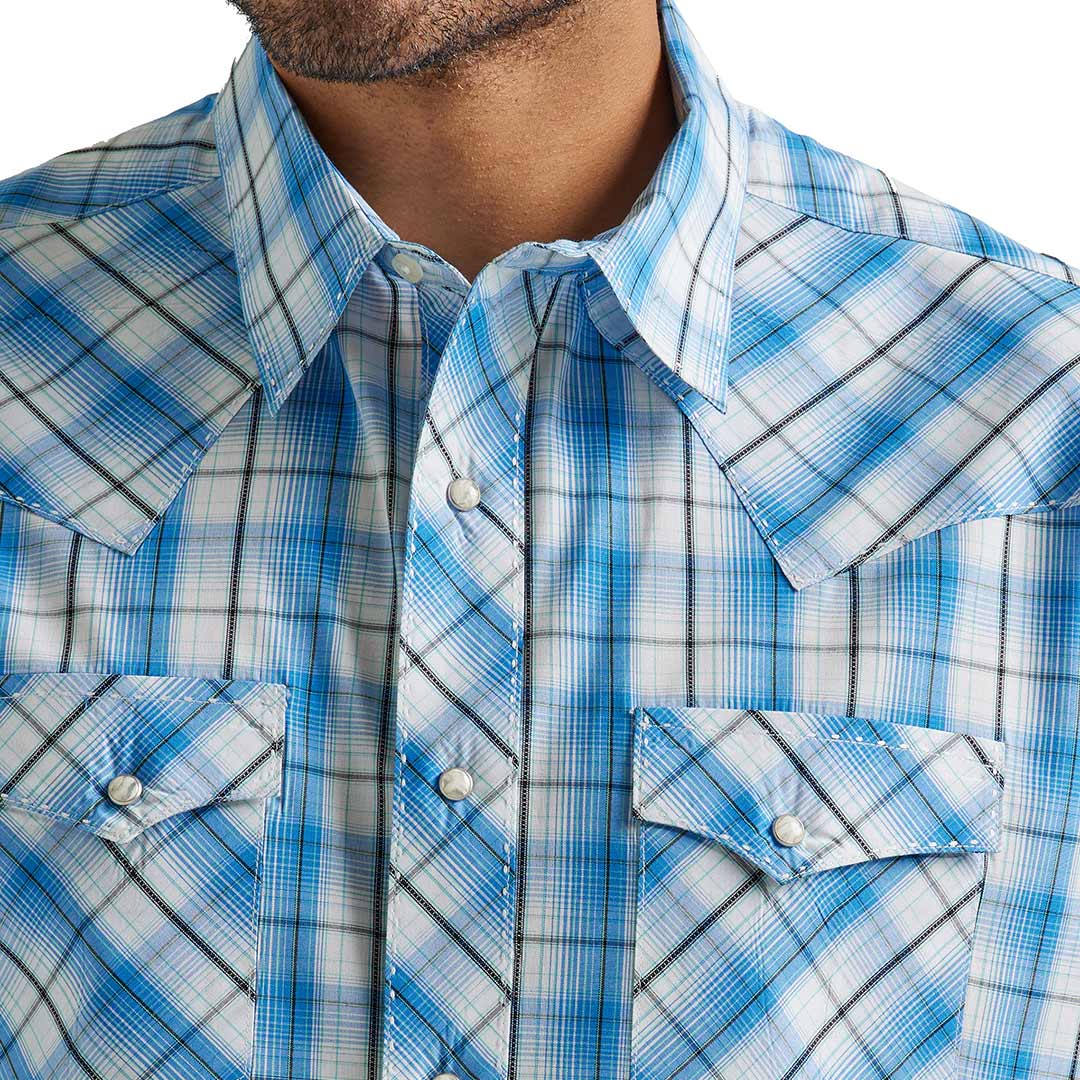 Wrangler Men's Fashion Short Sleeve Windowpane Plaid Snap Shirt