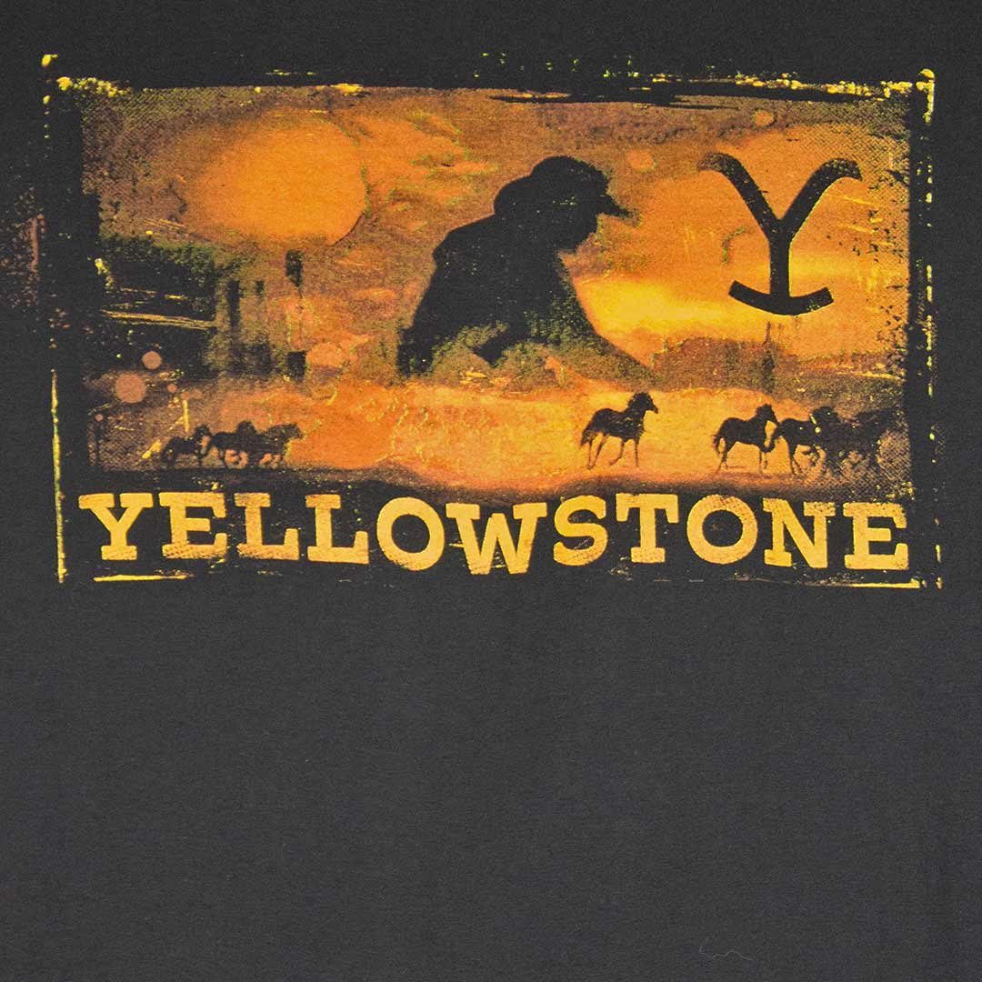 Changes Canada Men's Yellowstone Ranch Scene T-Shirt