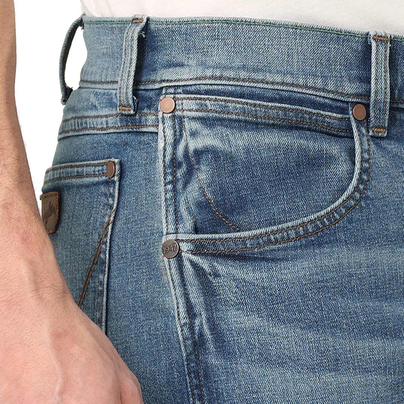 Wrangler Men's Retro Slim Fit Straight Leg Jeans