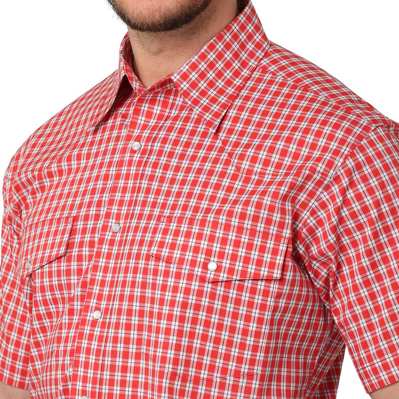 Wrangler Men's Wrinkle Resist Short Sleeve Plaid Snap Shirt