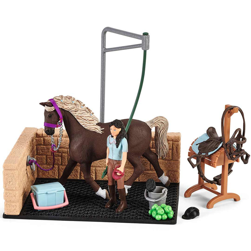 Schleich Washing Area with Horse Club Emily & Luna Toy Set